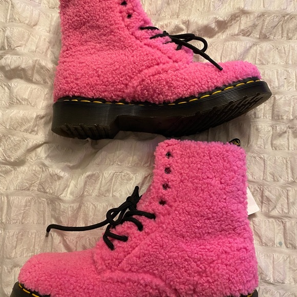 Dr Martens hot pink 1460 pascal size 6 woman’s boots - Picture 9 of 14